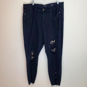 Judy Blue Skinny Distressed Leopard Patch Jeans - Size 20